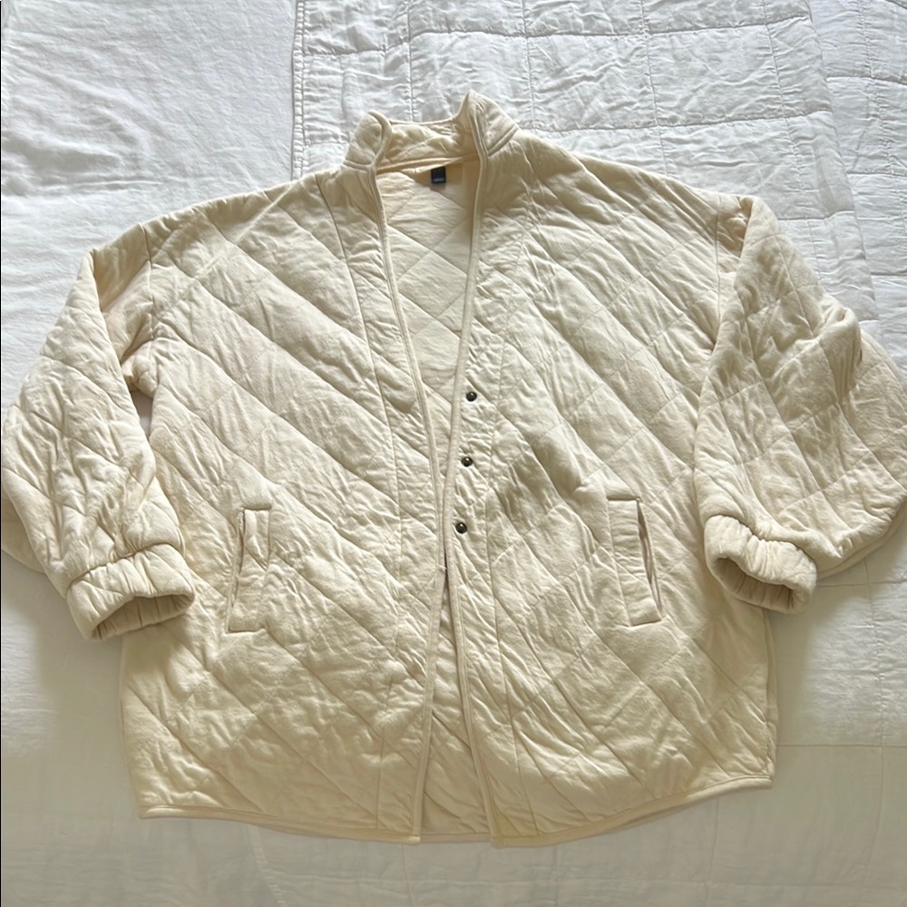 Universal Threads cream quilted jacket